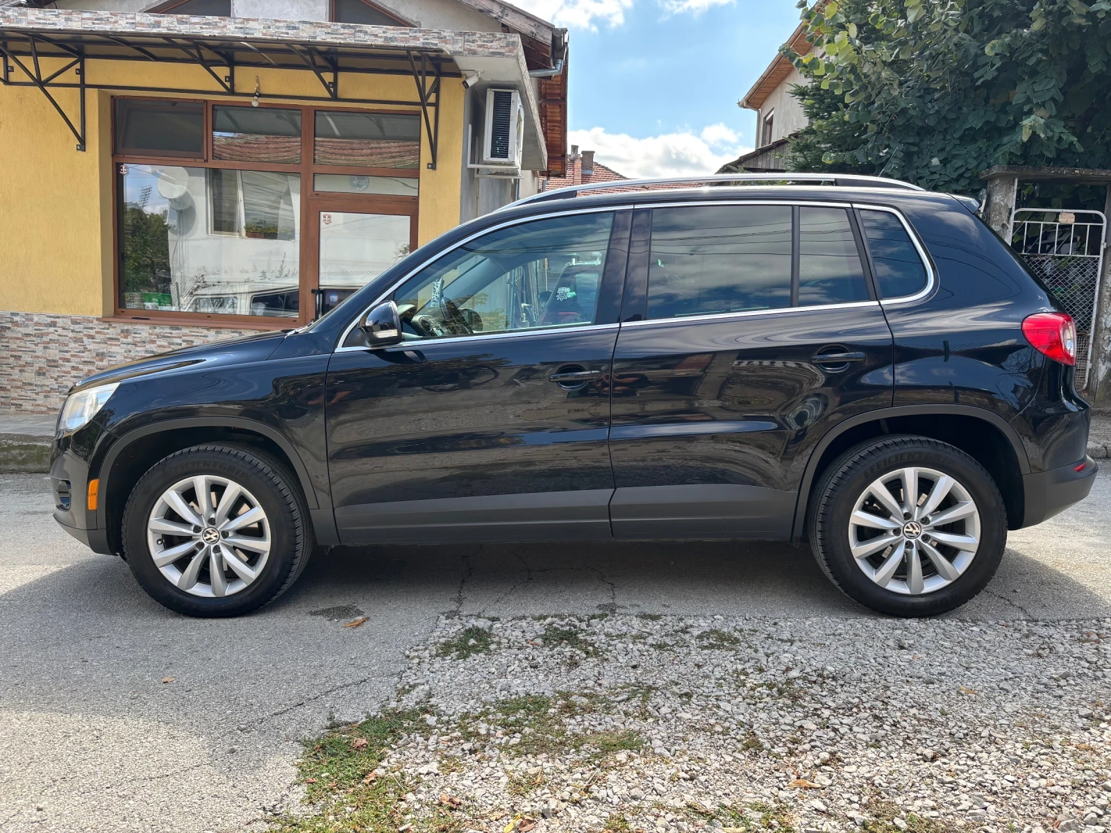 VW Tiguan 2.0 T 4Motion, снимка 6 - Автомобили и джипове - 56076507