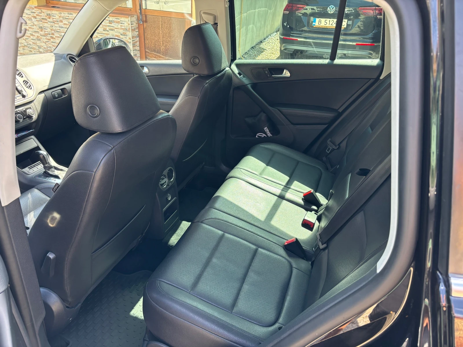 VW Tiguan 2.0 T 4Motion, снимка 13 - Автомобили и джипове - 56076507
