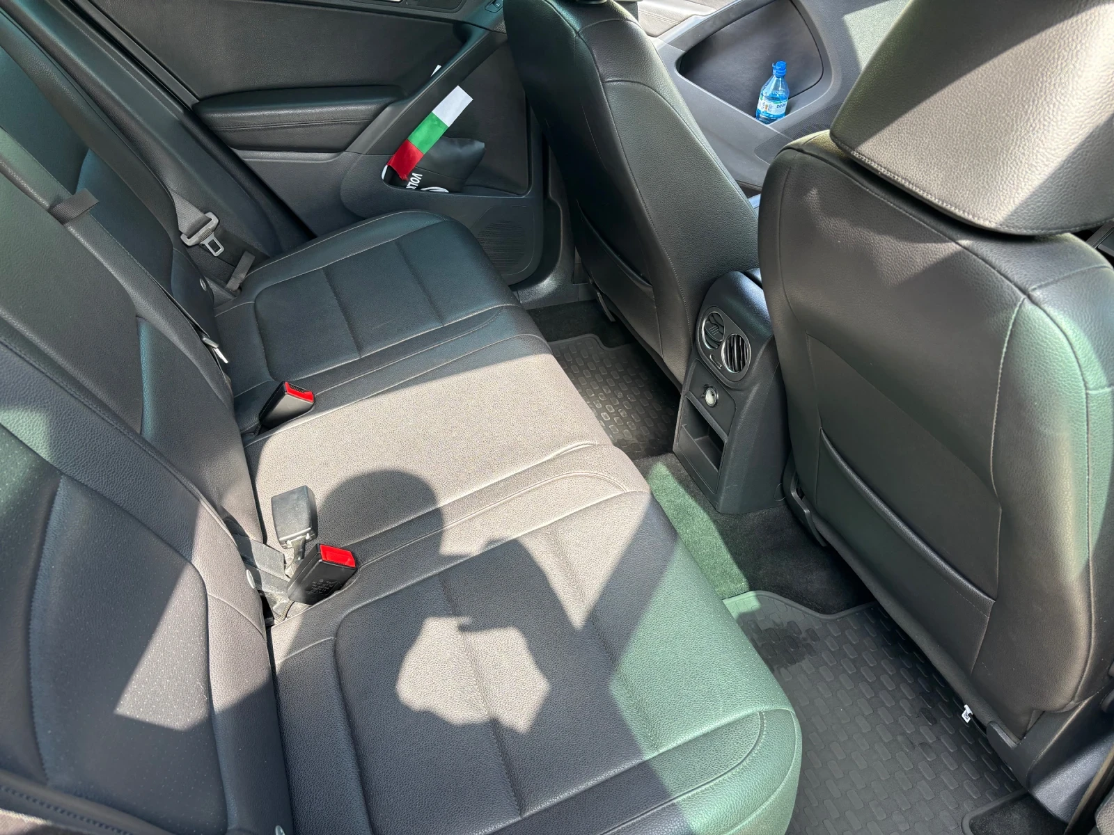 VW Tiguan 2.0 T 4Motion, снимка 14 - Автомобили и джипове - 56076507