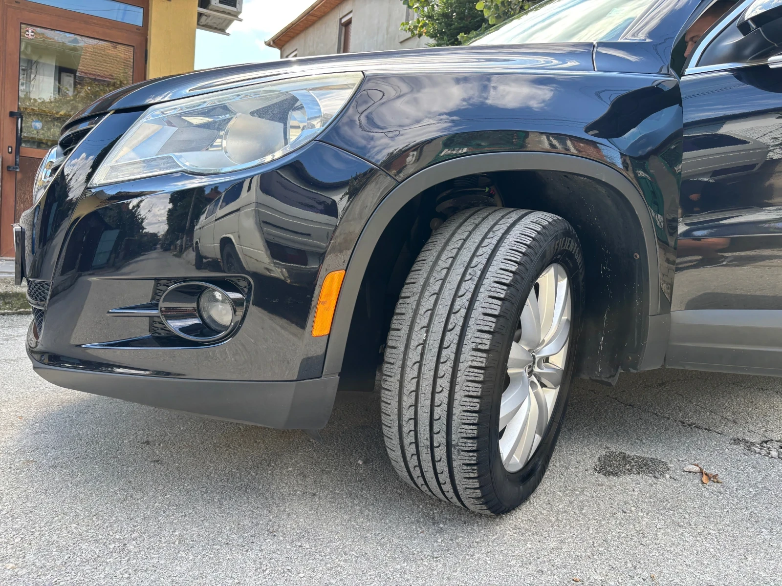 VW Tiguan 2.0 T 4Motion, снимка 15 - Автомобили и джипове - 56076507