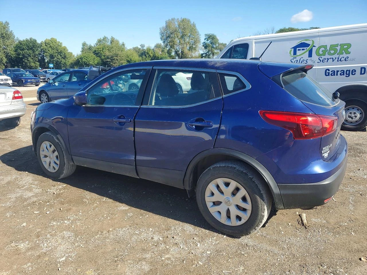 Nissan Rogue 2.0l Sport S, снимка 2 - Автомобили и джипове - 56215311