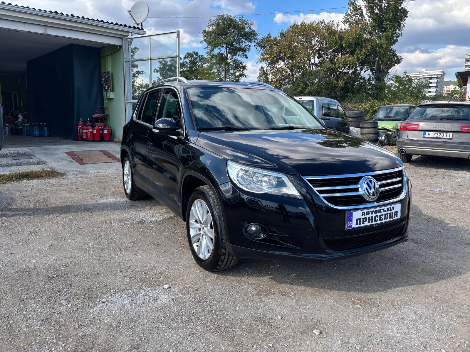 VW Tiguan 2.0TDI / COMMONRAIL / 170К.С / 4 MOTION / ПАНОРАМА, снимка 2 - Автомобили и джипове - 56317108