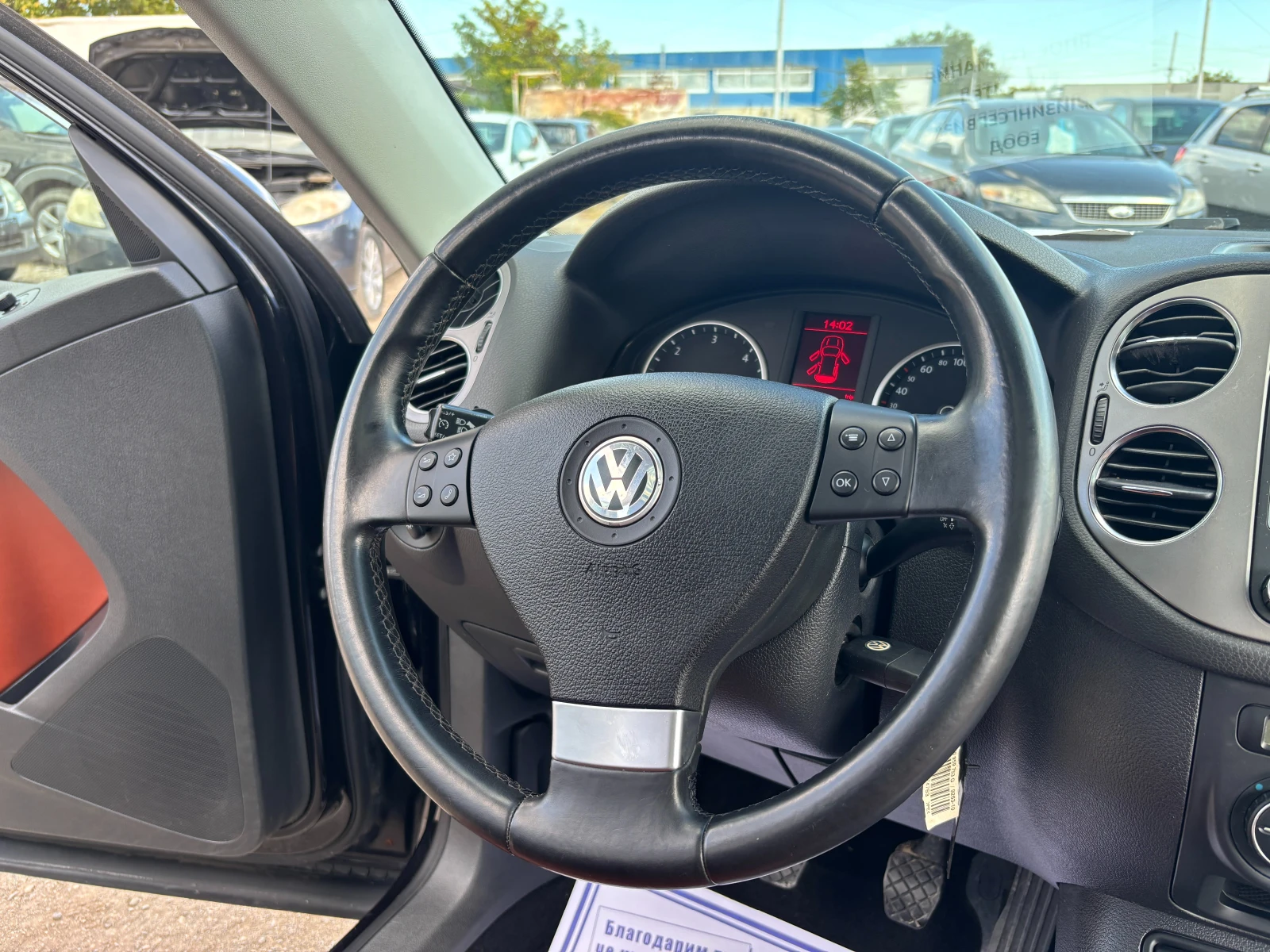 VW Tiguan 2.0TDI / COMMONRAIL / 170К.С / 4 MOTION / ПАНОРАМА, снимка 8 - Автомобили и джипове - 56317108
