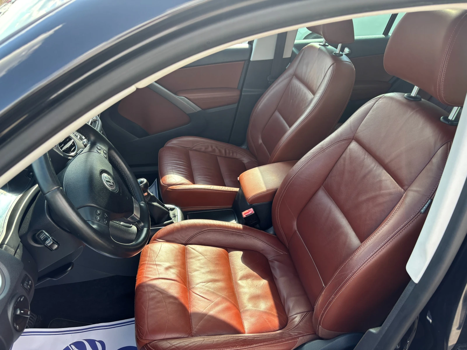 VW Tiguan 2.0TDI / COMMONRAIL / 170К.С / 4 MOTION / ПАНОРАМА, снимка 12 - Автомобили и джипове - 56317108