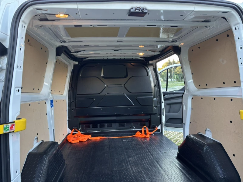 Ford Transit Custom L1, снимка 10 - Бусове и автобуси - 52652274