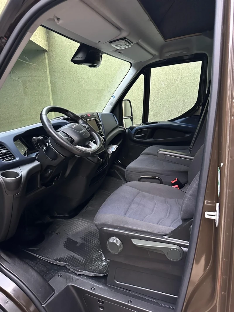 Iveco Daily 35C14 avtomat 50хил км Б категория HI MATIK, снимка 10 - Бусове и автобуси - 53253263