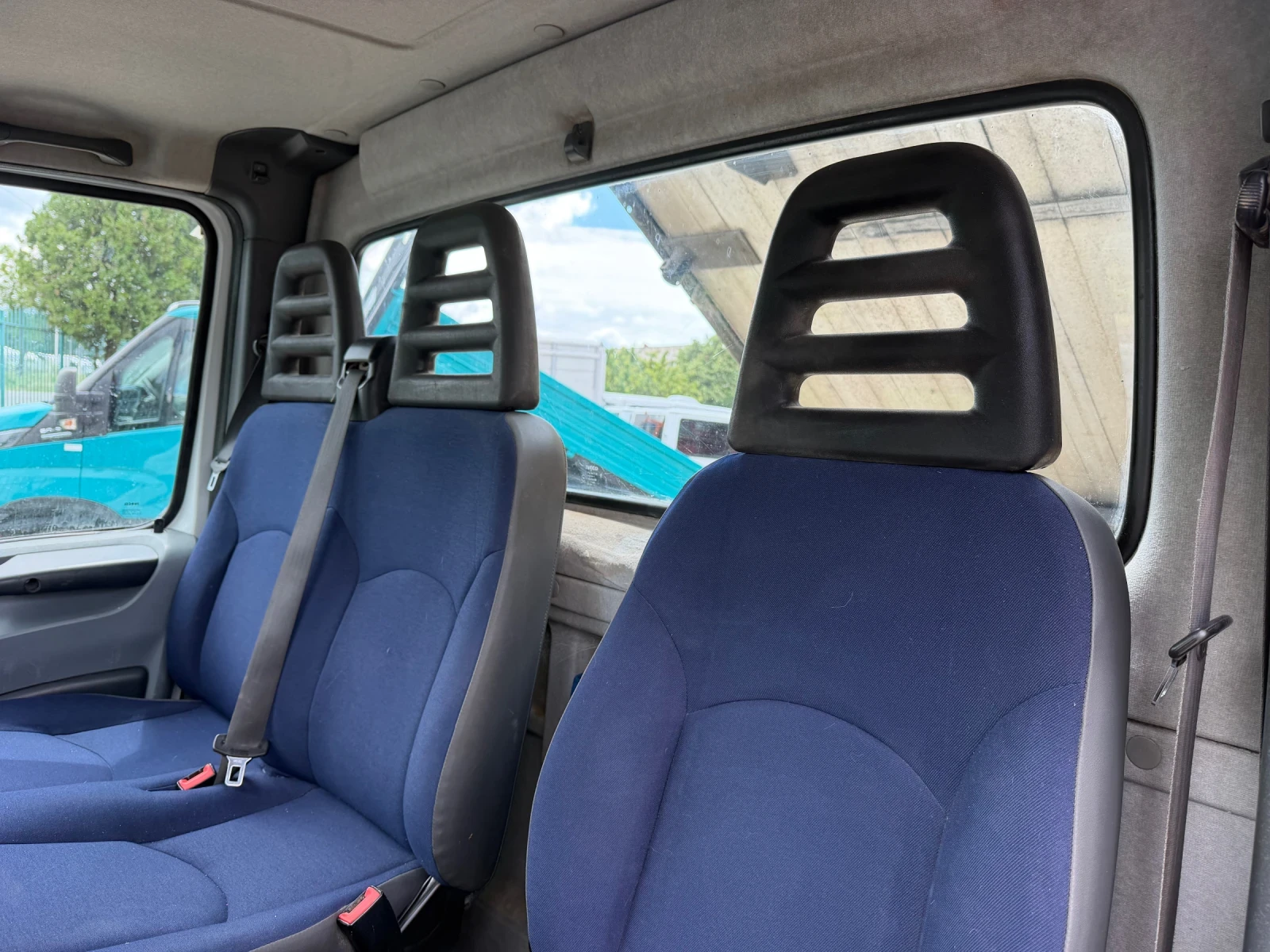 Iveco Daily 3.0HPI* 35S18* КЛИМАТИК* Тристранен самосвал, снимка 9 - Бусове и автобуси - 54891410