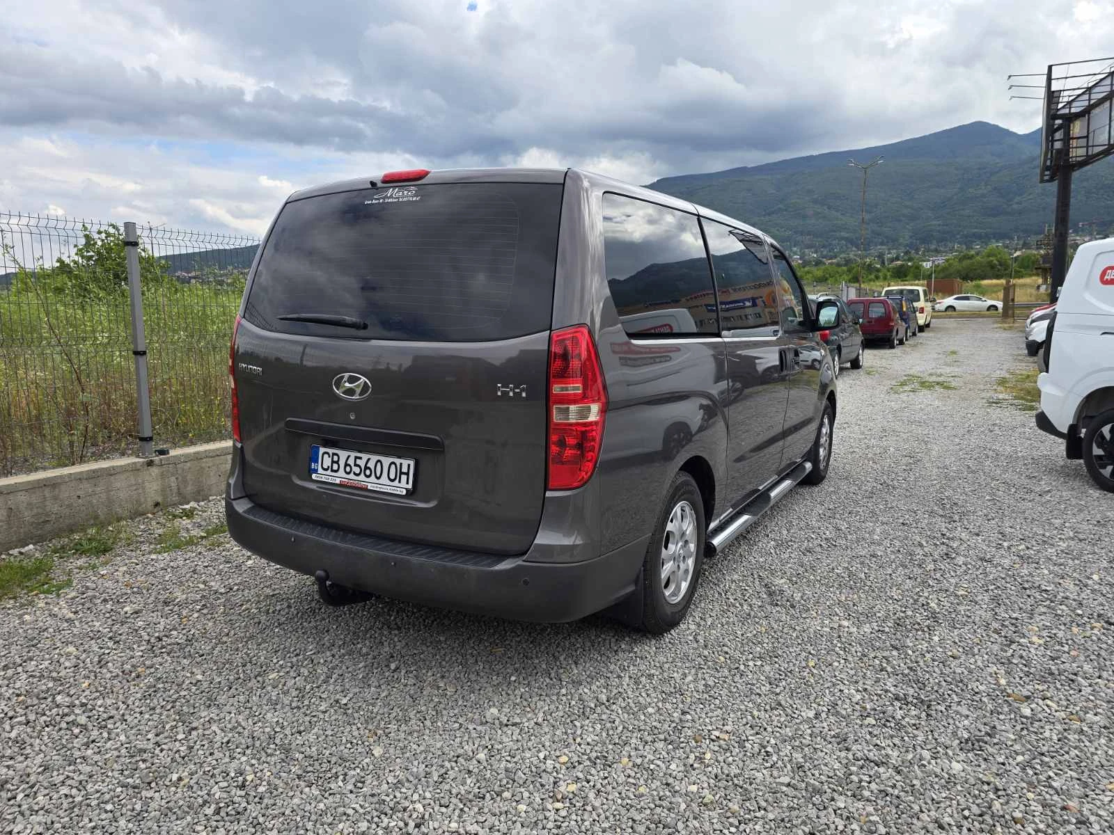 Hyundai H1 2.5CRDI АВТОМАТИК КОЖА STAREX , снимка 3 - Бусове и автобуси - 55135508