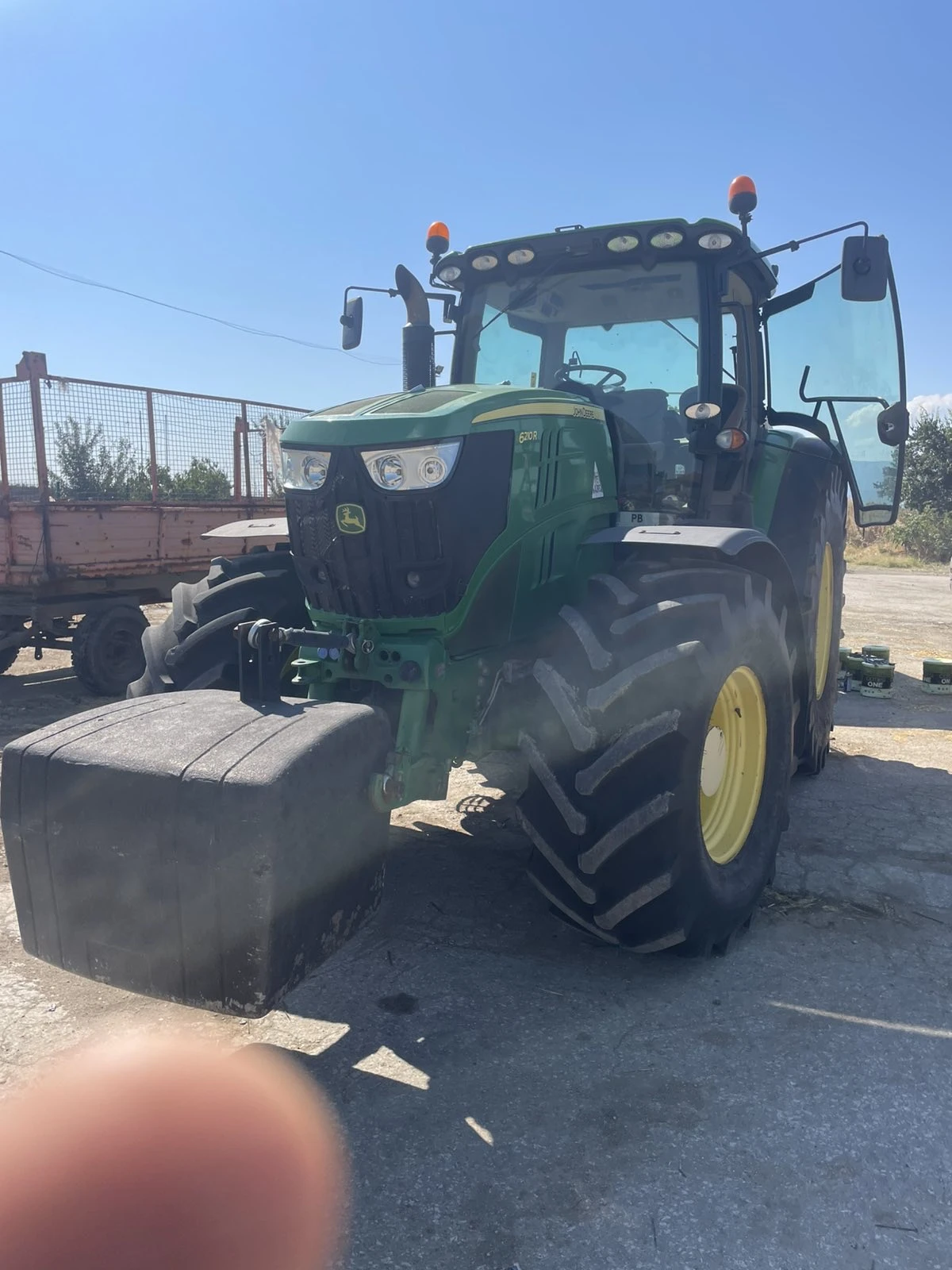 Трактор John Deere 6210R - изображение 2