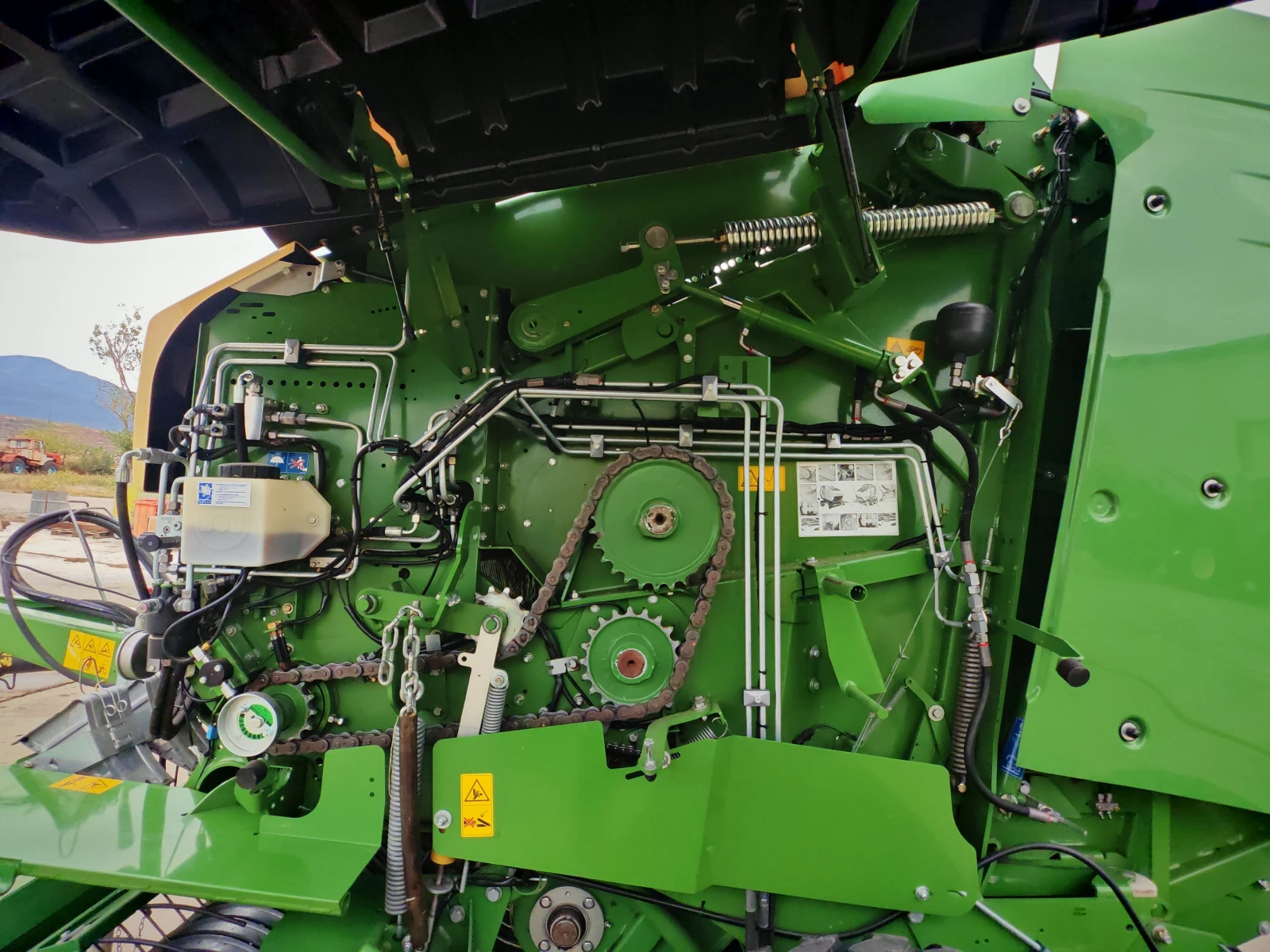  Krone V150XC     20 % | Mobile.bg   13