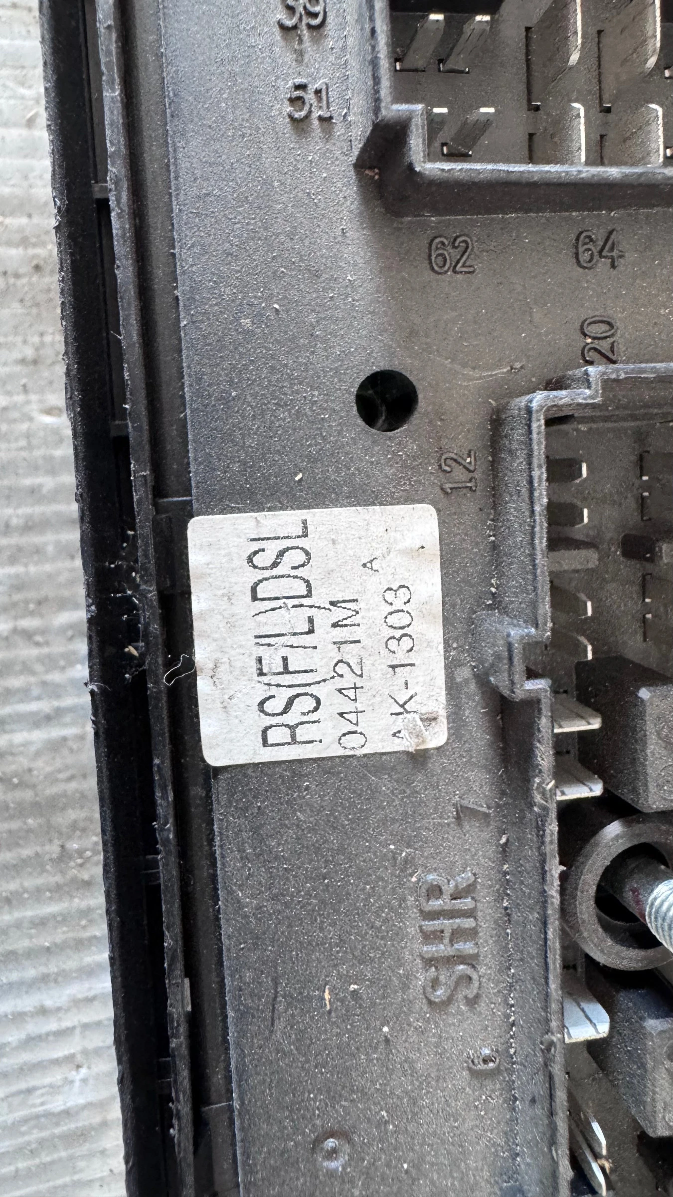 ��������� ����� (������� ����� BSI / BSM ) �� Kia Carens - 04421M Ak-1303 | Mobile.bg � ����������� 2