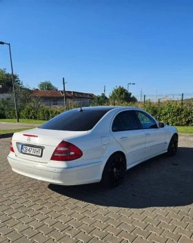 Mercedes-Benz E 500 4matik, снимка 4