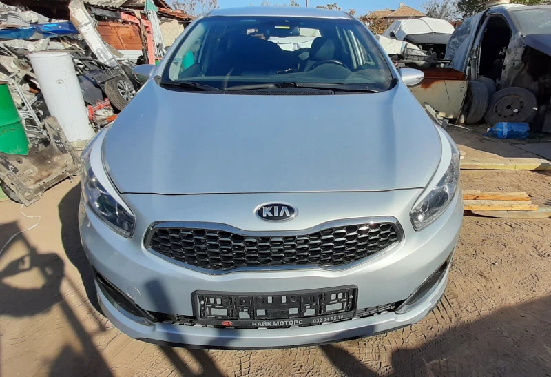 Kia Ceed 1.6 GDI, снимка 1 - Автомобили и джипове - 47403336