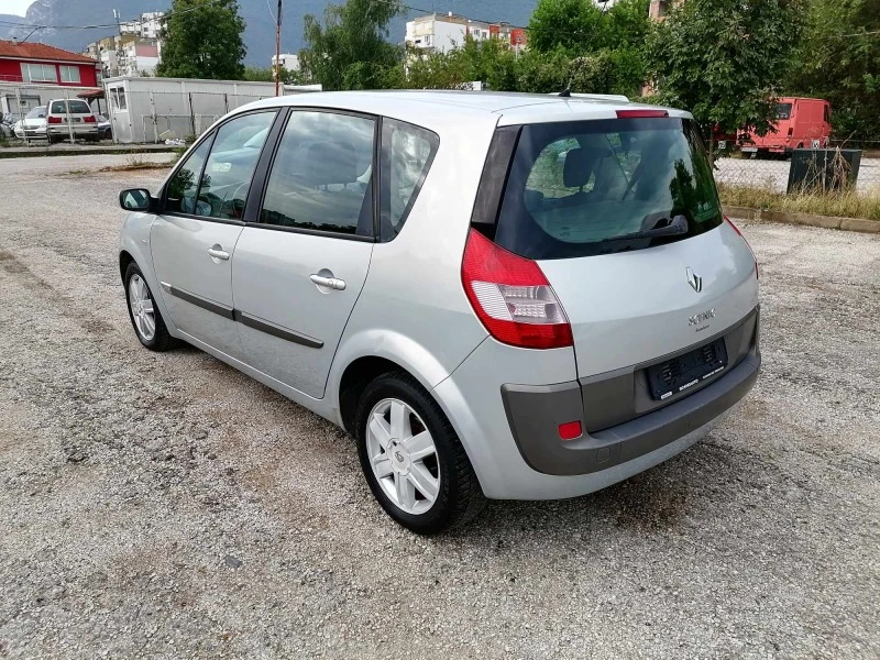 Renault Scenic, снимка 5 - Автомобили и джипове - 47070284