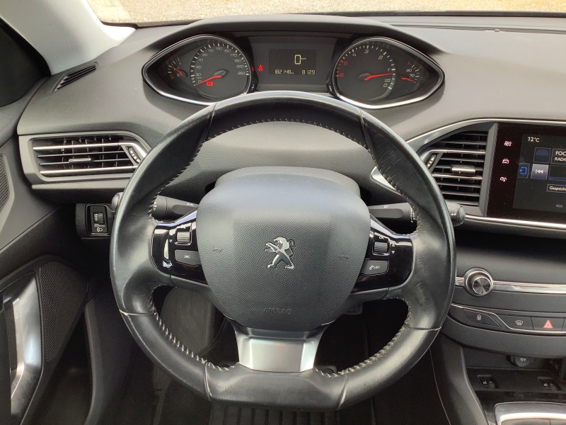 Peugeot 308 1.6 HDI, снимка 9 - Автомобили и джипове - 46356932