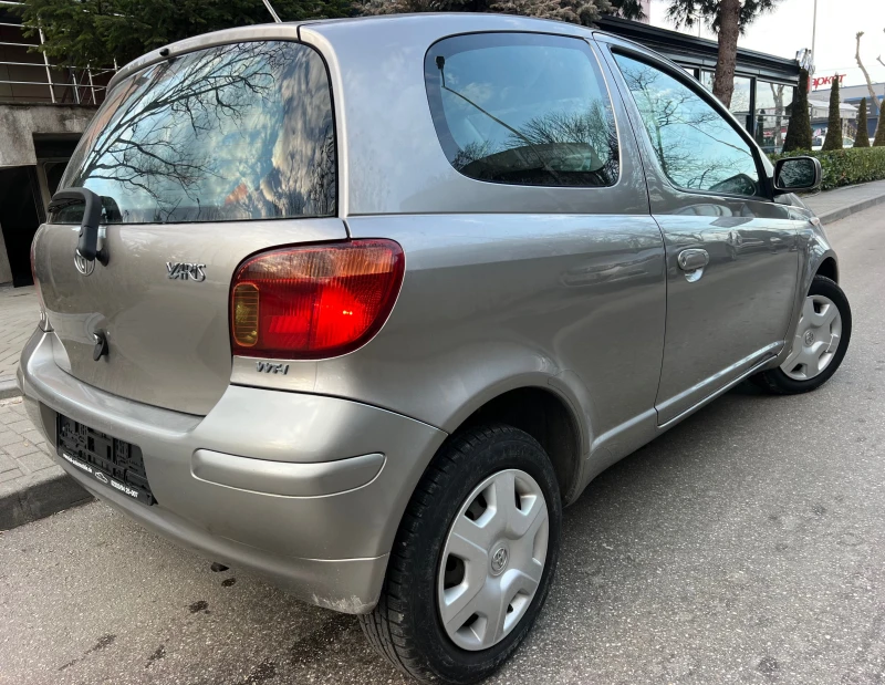 Toyota Yaris 1.0VVTI KLIMATIK/UNIKAT, снимка 7 - Автомобили и джипове - 49380067