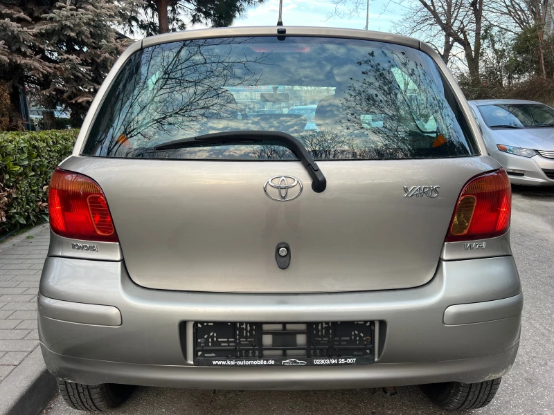 Toyota Yaris 1.0VVTI KLIMATIK/UNIKAT, снимка 8 - Автомобили и джипове - 49380067