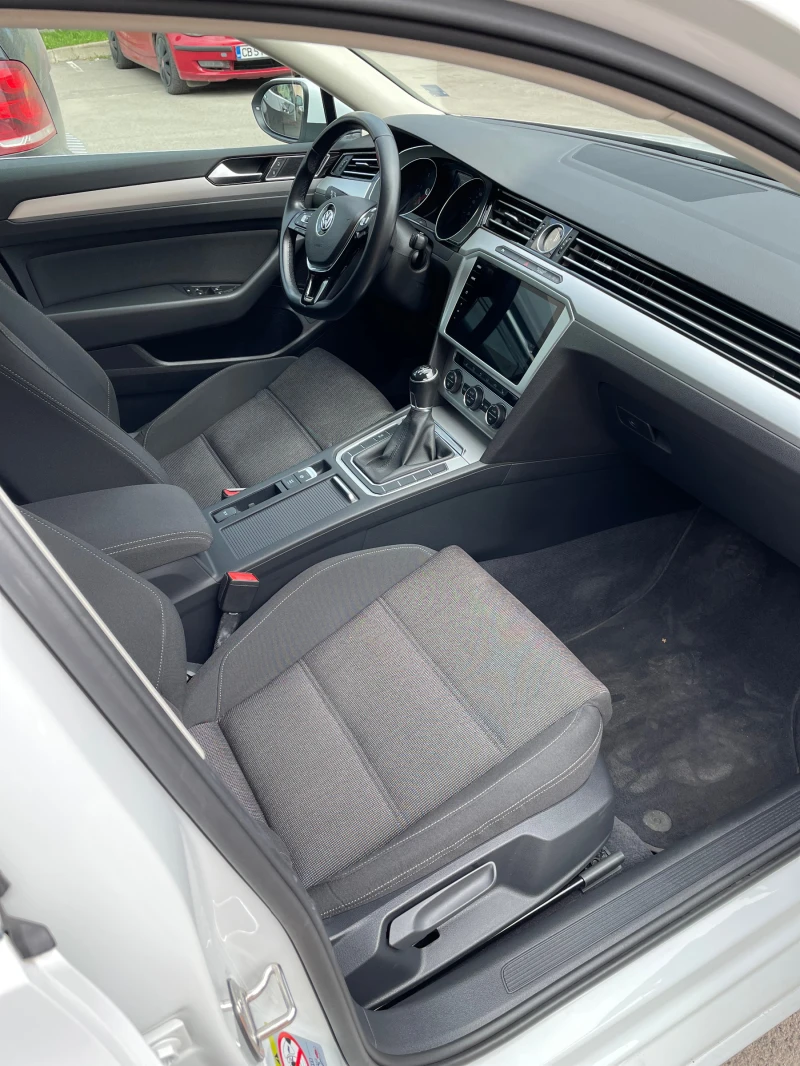 VW Passat, снимка 6 - Автомобили и джипове - 51785738