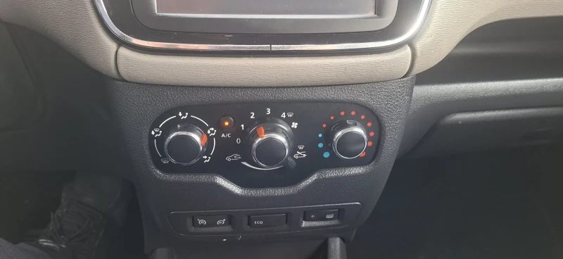 Dacia Lodgy 1, 6 ГАЗ/БЕНЗИН, снимка 12 - Автомобили и джипове - 52662608