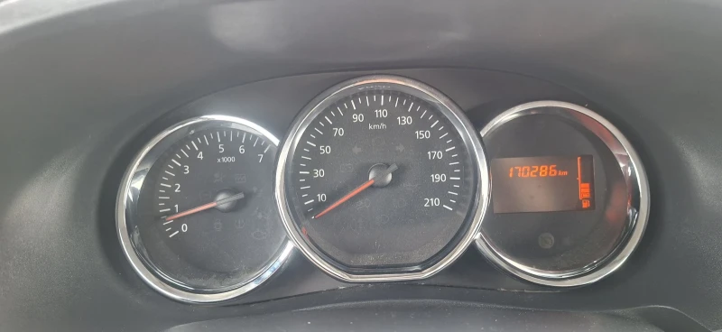 Dacia Lodgy 1, 6 ГАЗ/БЕНЗИН, снимка 10 - Автомобили и джипове - 52662608