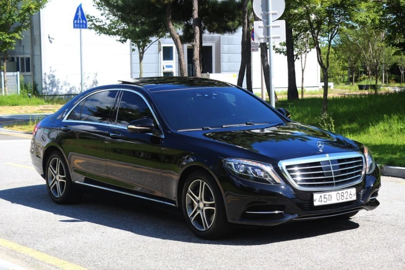 Mercedes-Benz S 400