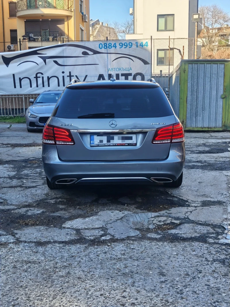 Mercedes-Benz E 250 4-MATIC, AVANTGARDE, НАВИ, АМБИЕНТ, ЛЕД! , снимка 3 - Автомобили и джипове - 52938349