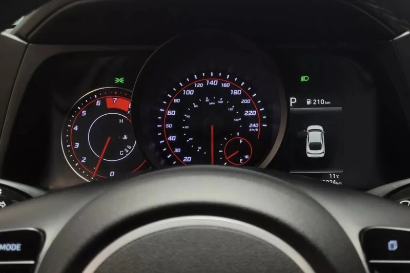 Hyundai Elantra * АвтоКредит* (ЦЕНА ДО БГ), снимка 8 - Автомобили и джипове - 53274776