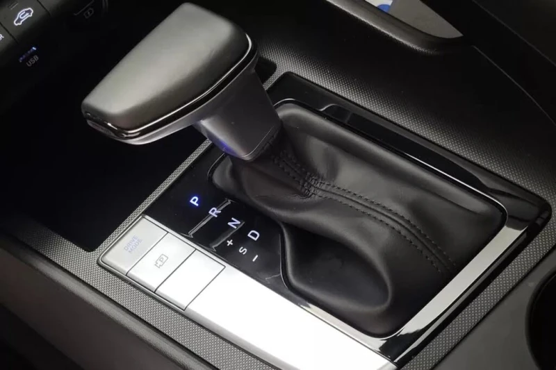 Hyundai Elantra * АвтоКредит* (ЦЕНА ДО БГ), снимка 13 - Автомобили и джипове - 53274776