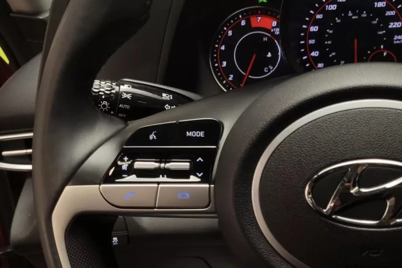 Hyundai Elantra * АвтоКредит* (ЦЕНА ДО БГ), снимка 9 - Автомобили и джипове - 53274776