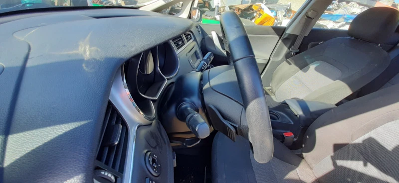 Kia Ceed 1.6 GDI| Mobile.bg — изображение 10