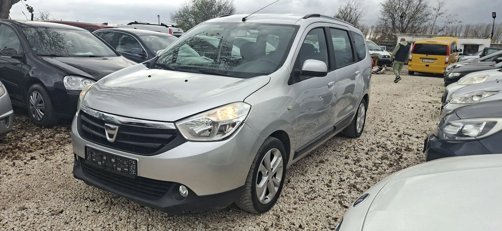 Dacia Lodgy 1, 6 ГАЗ/БЕНЗИН, снимка 1