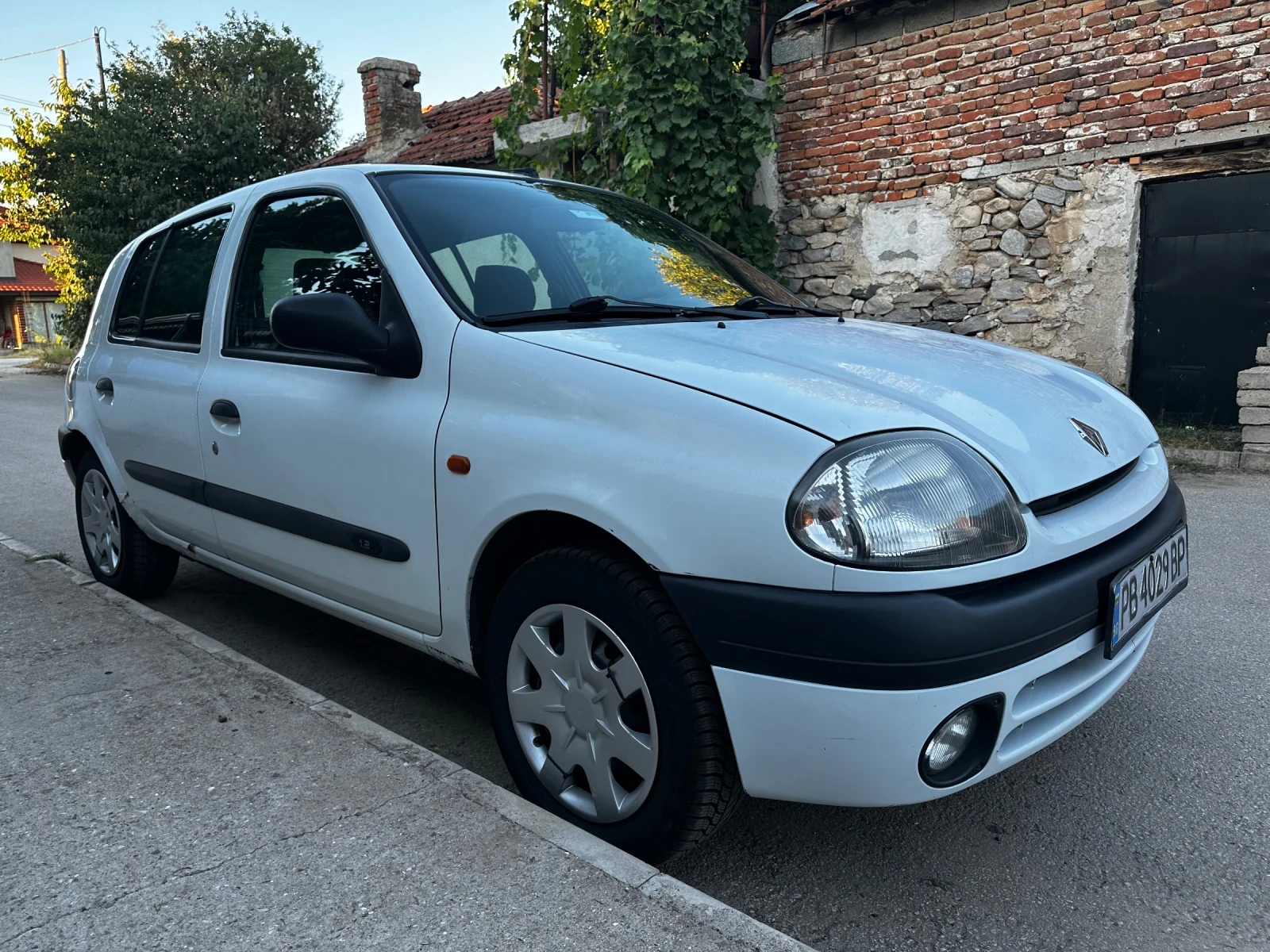 Renault Clio 1.2 Бензин - изображение 4