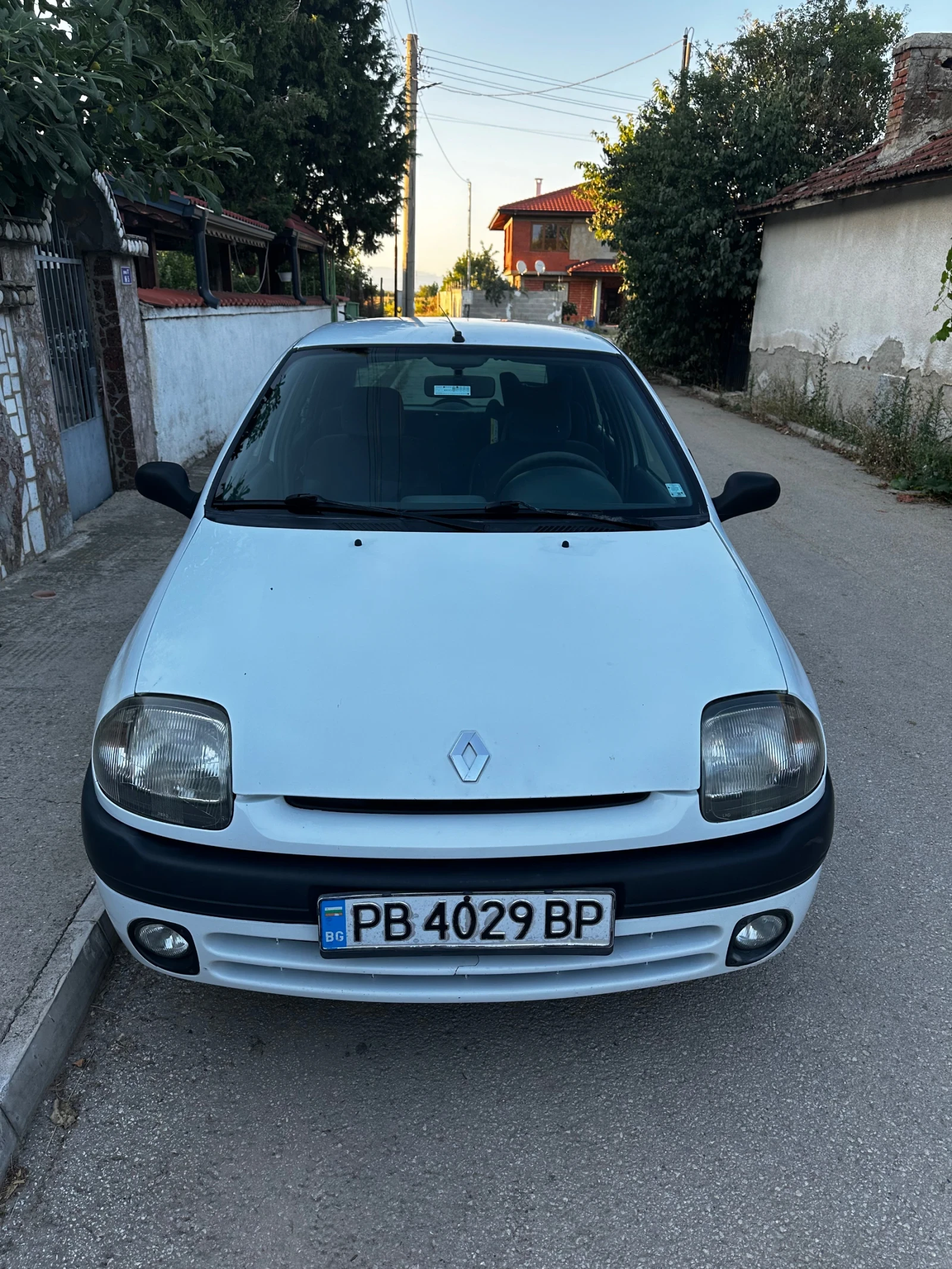 Renault Clio 1.2 Бензин - изображение 3