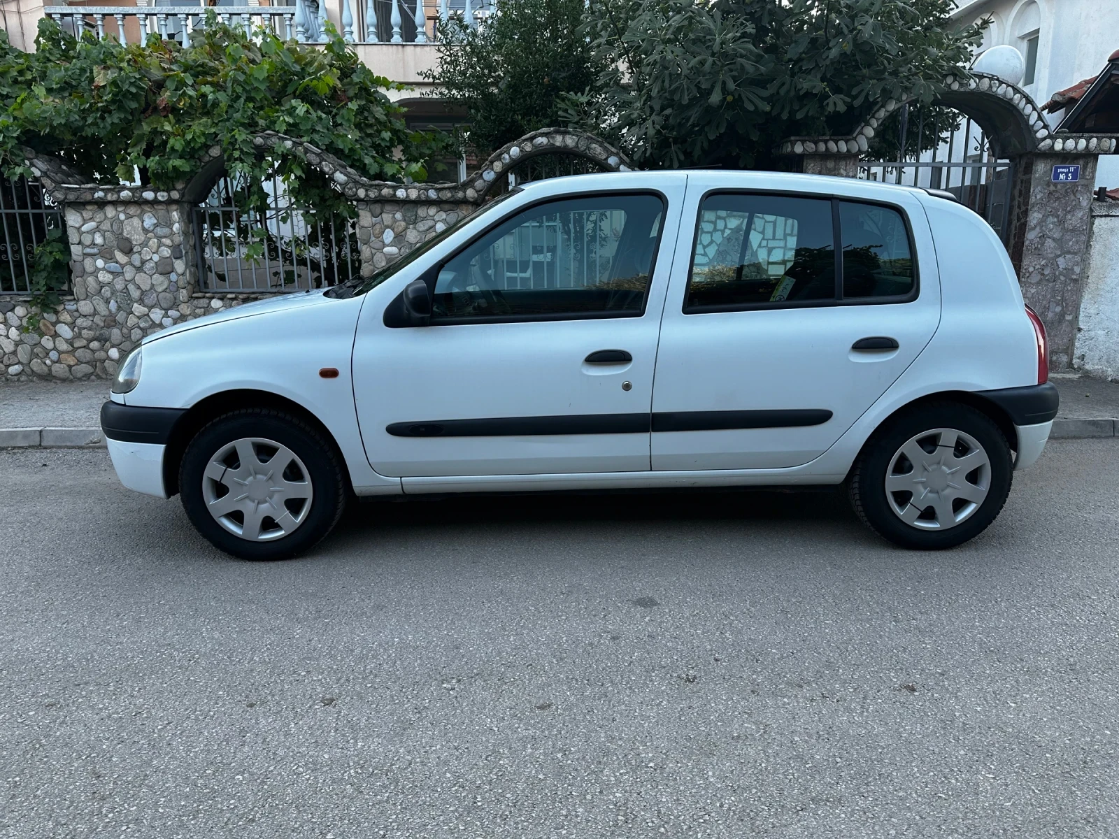 Renault Clio 1.2 Бензин - изображение 2