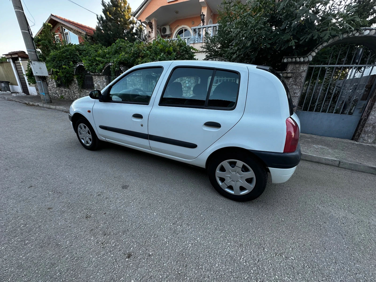 Renault Clio 1.2 Бензин - изображение 8