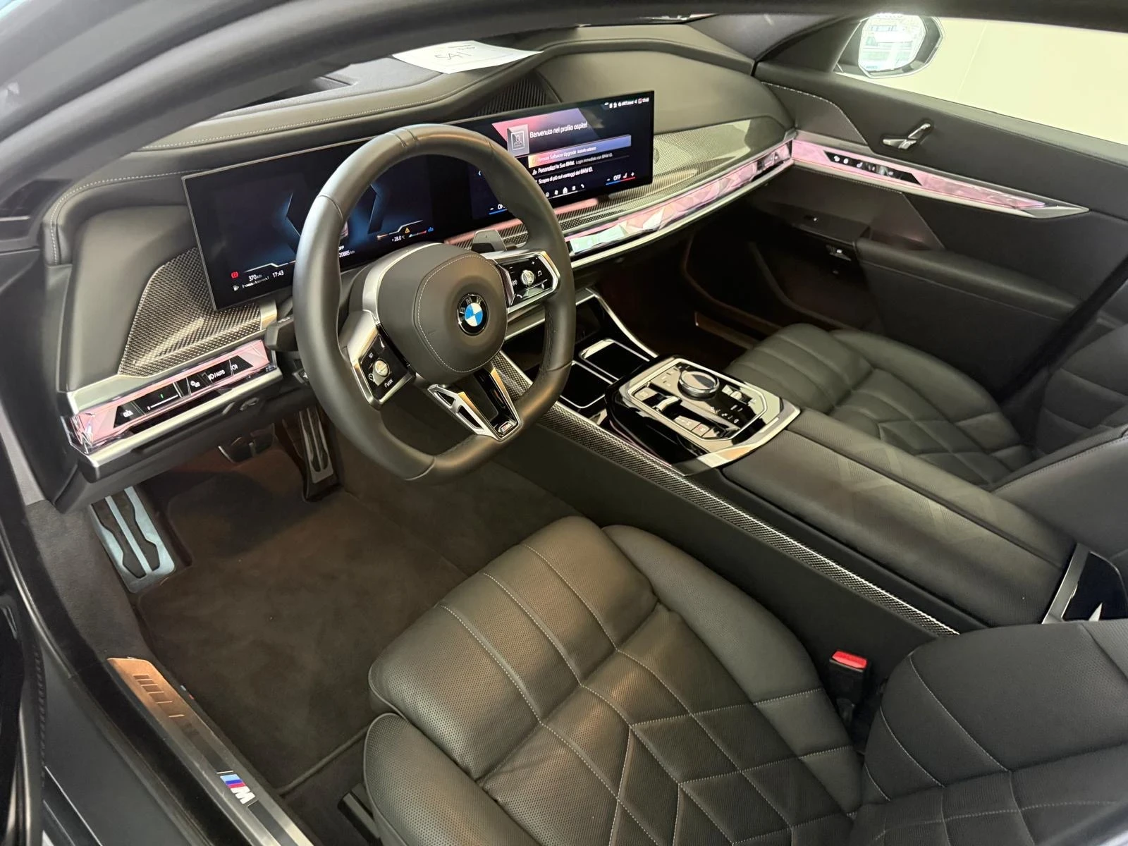 BMW 740 XDRIVE MSPORT - изображение 3