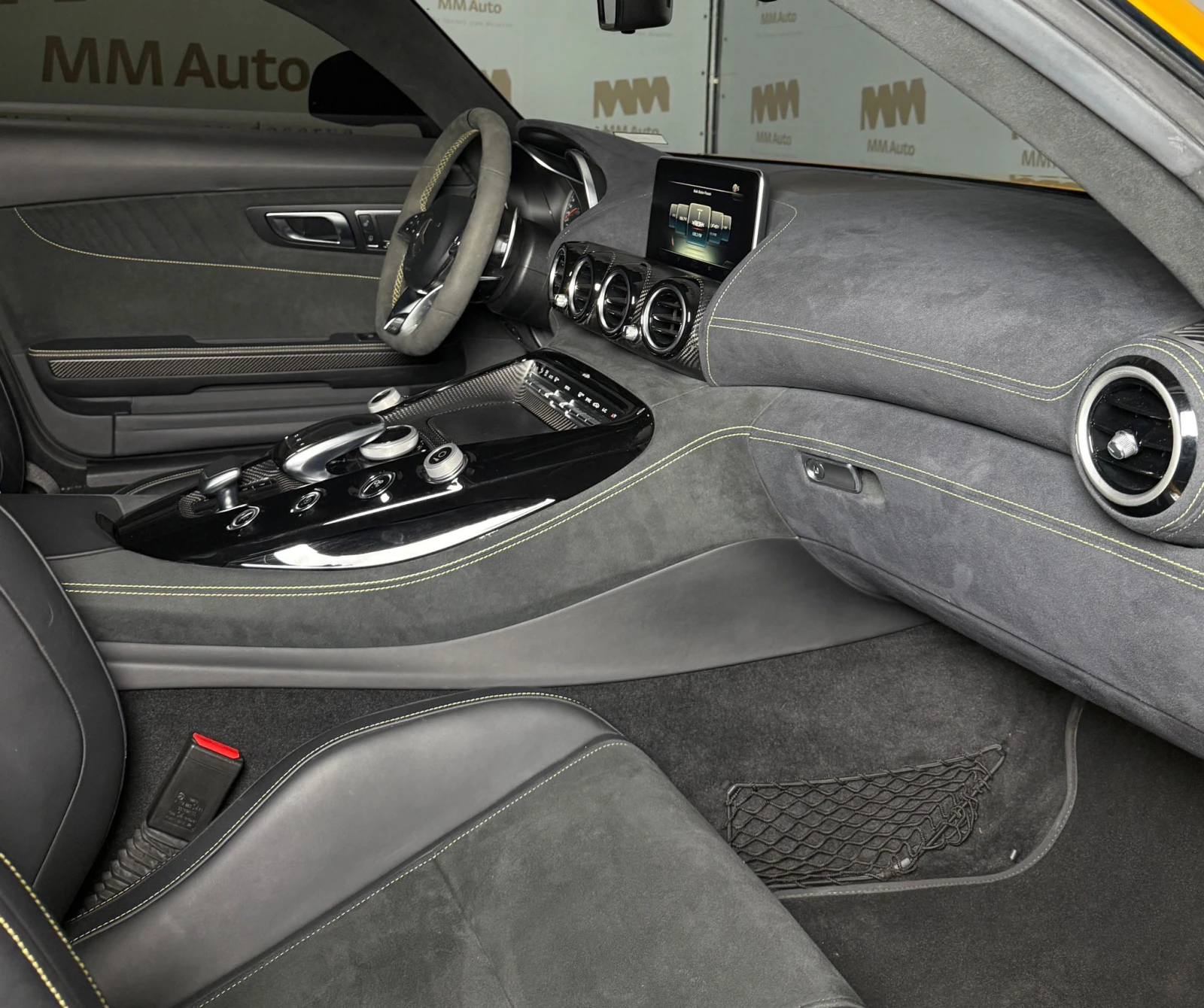Mercedes-Benz AMG GT S Carbon* Burmester* Camera* Pano - изображение 10