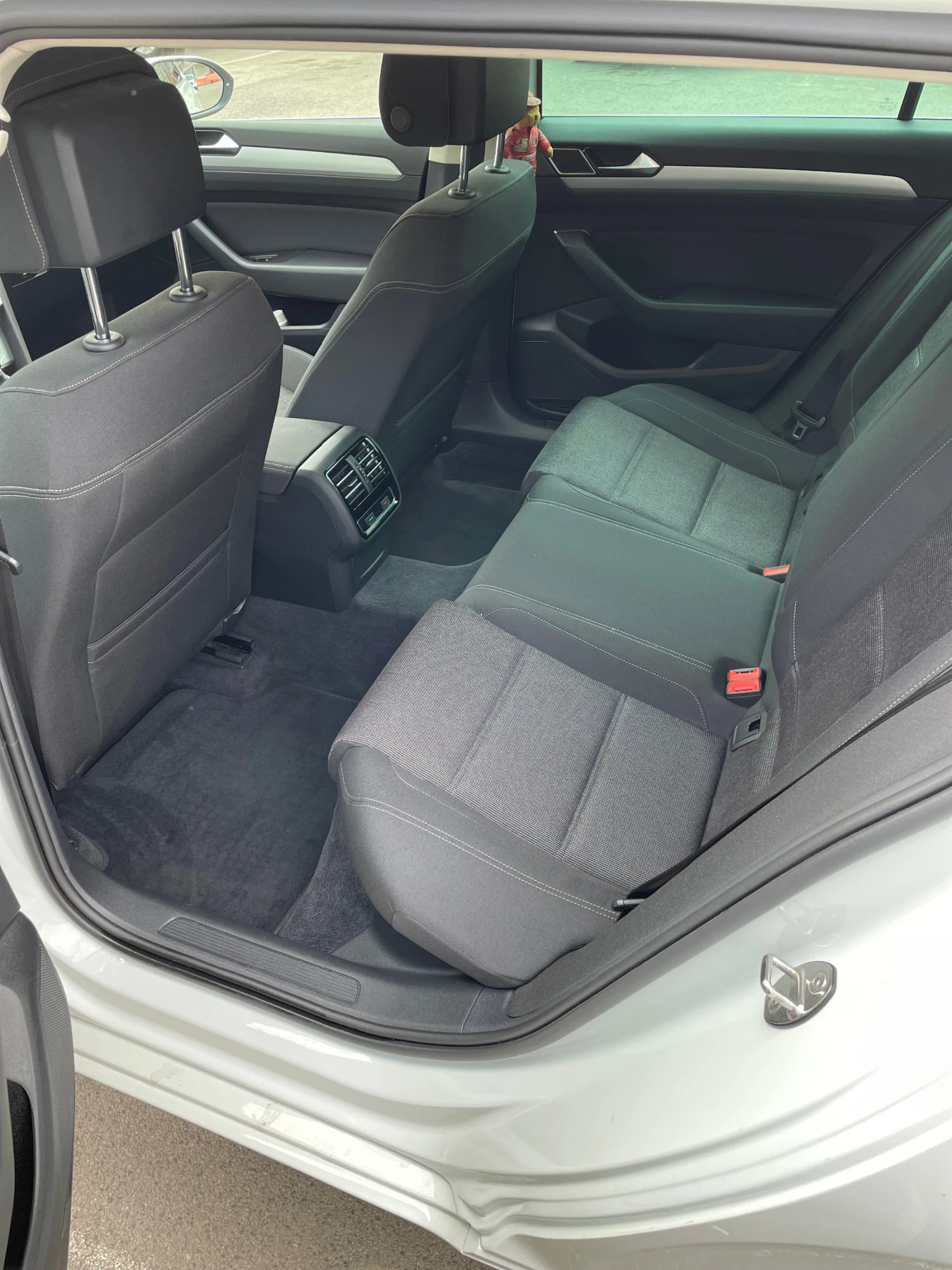 VW Passat | Mobile.bg   10