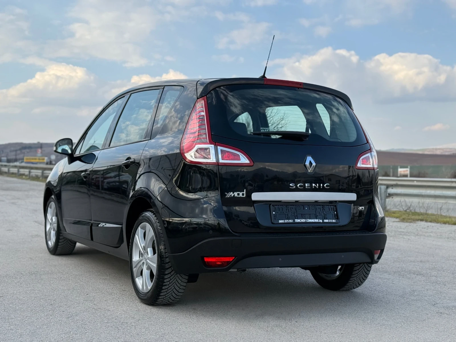 Renault Scenic 1.5dci-Xmod-FULL-NAVI-KAMERA-PARKTRONIK-KOJA-NEW, снимка 4 - Автомобили и джипове - 53869439