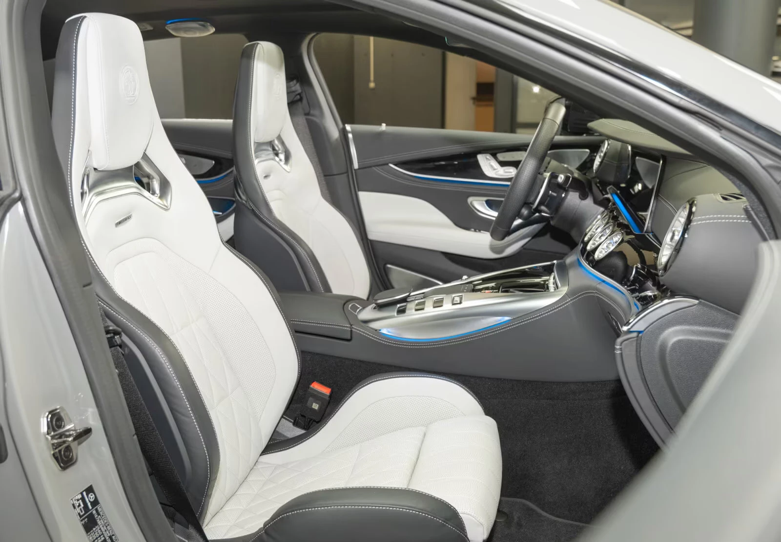 Mercedes-Benz AMG GT 6.3S/639HP/4M/4DBURM/DIST/HUD/360/PANO/MULTIB/221z | Mobile.bg � ����������� 13