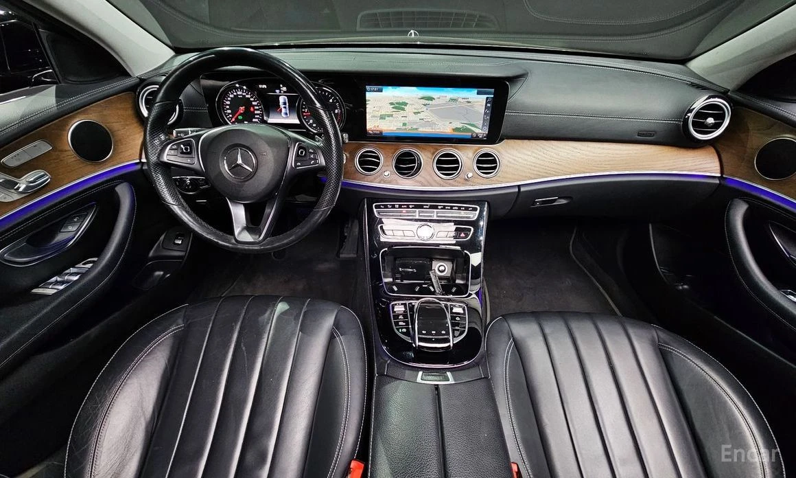 Mercedes-Benz E 220, снимка 7 - Автомобили и джипове - 54369430