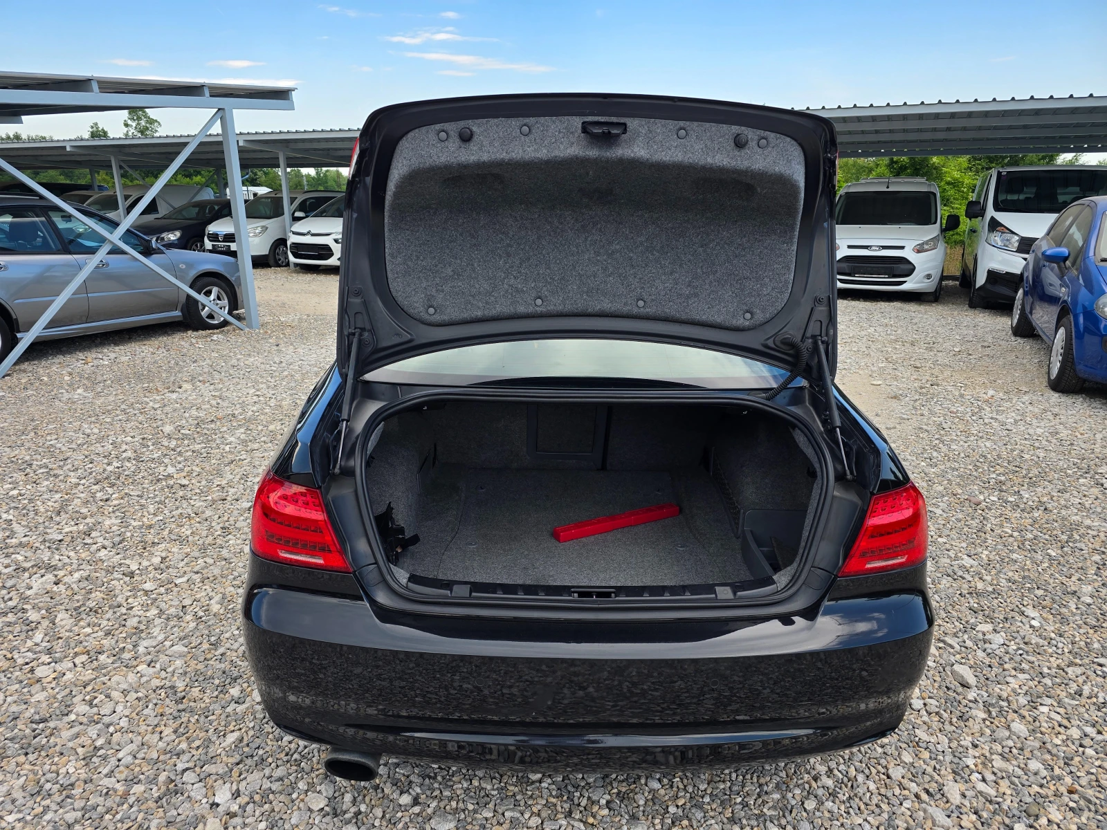 BMW 320 2.0 BENZIN, снимка 15 - Автомобили и джипове - 55215760