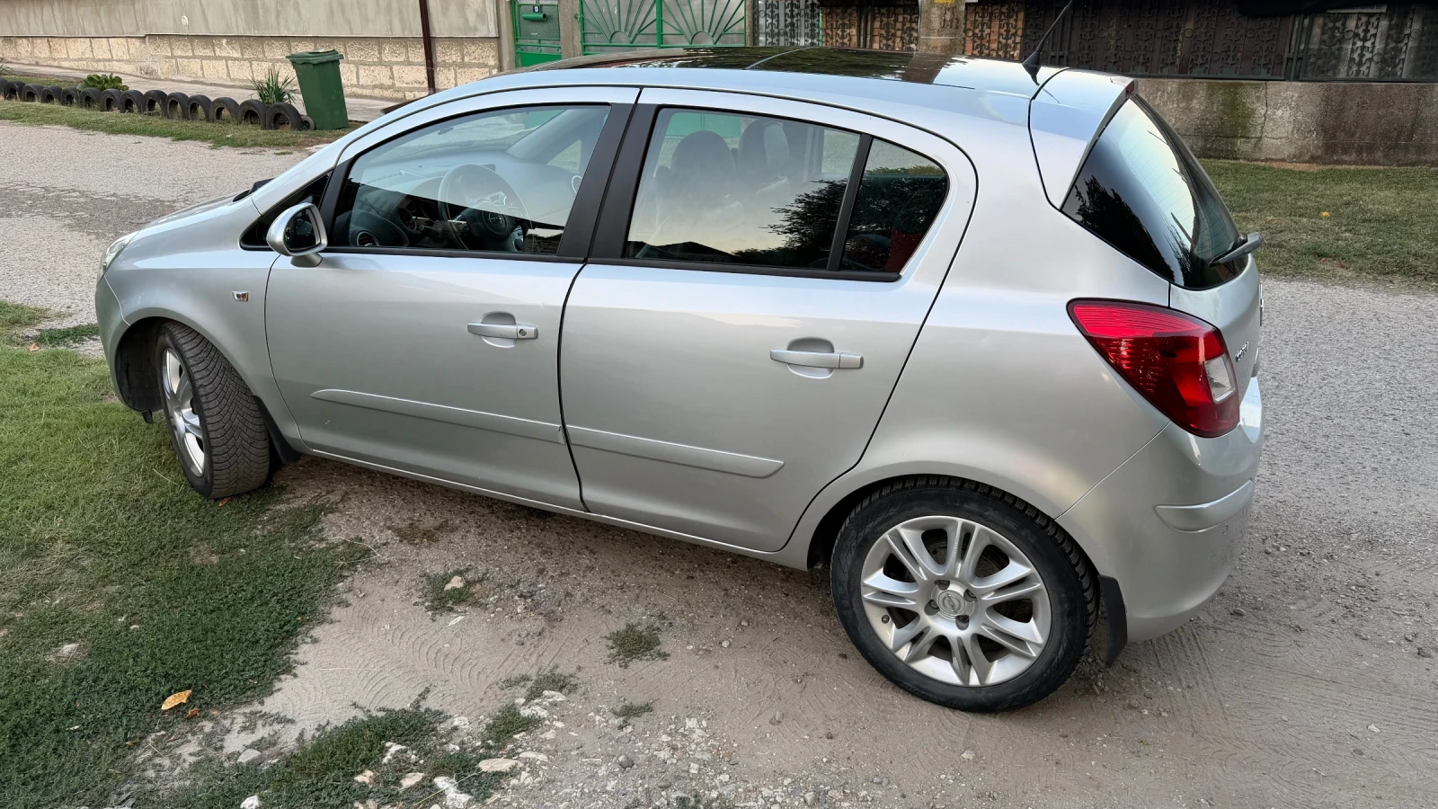 Opel Corsa 1.3 CDTI, снимка 4 - Автомобили и джипове - 55425889