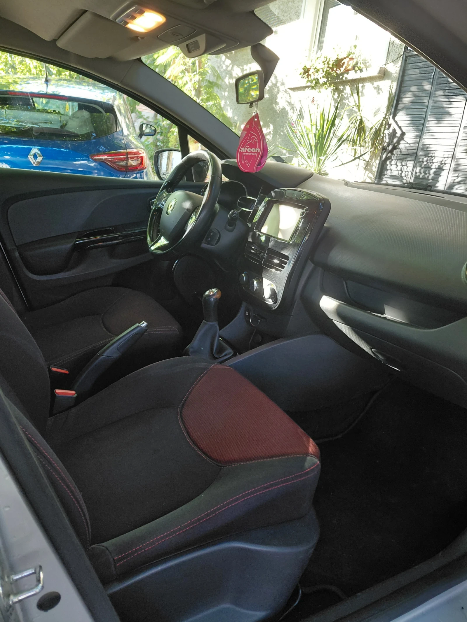 Renault Clio, снимка 6 - Автомобили и джипове - 55643482
