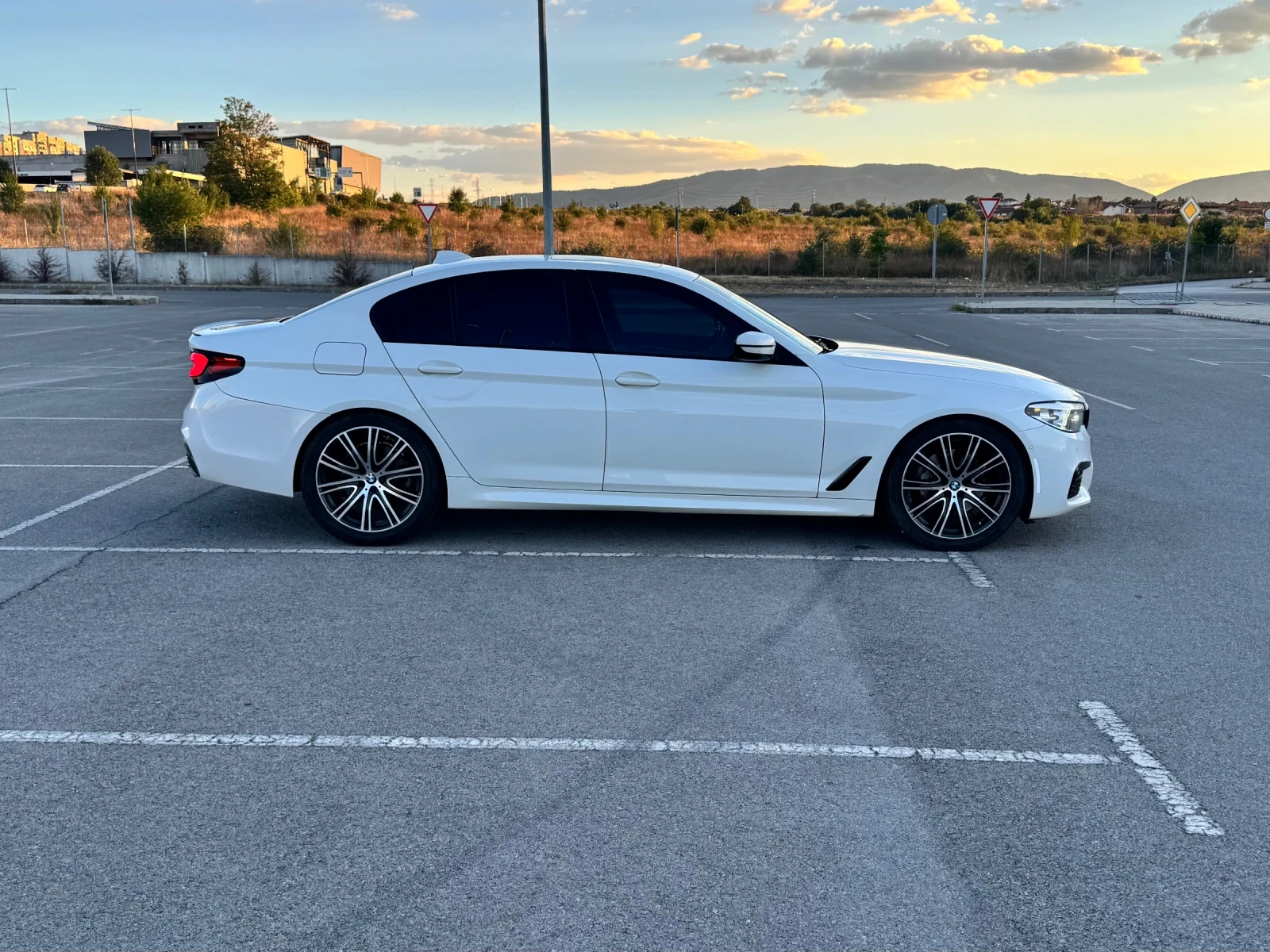 BMW 540 B58 rwd, снимка 2 - Автомобили и джипове - 55954386