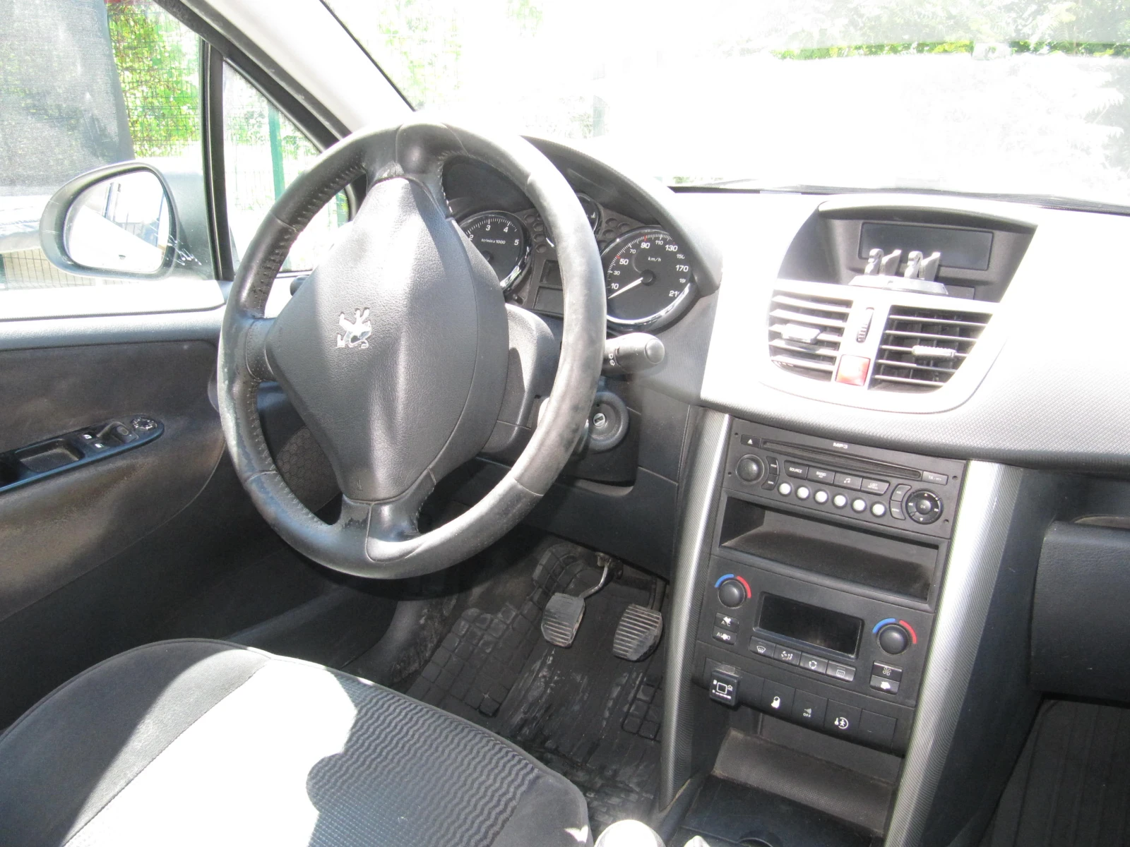 Peugeot 207, снимка 9 - Автомобили и джипове - 55989336