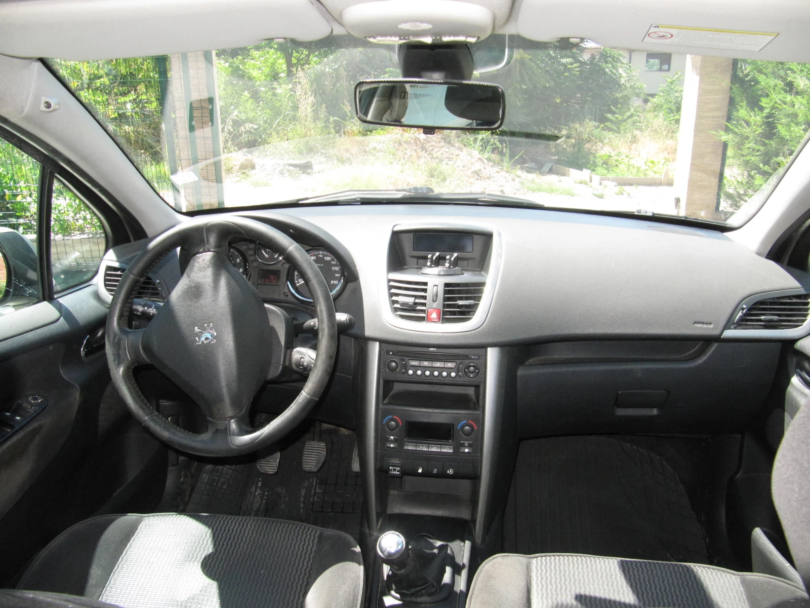 Peugeot 207, снимка 8 - Автомобили и джипове - 55989336