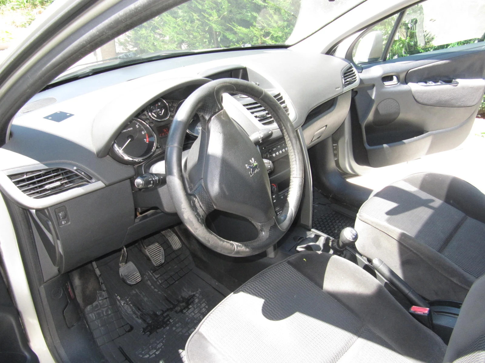 Peugeot 207, снимка 7 - Автомобили и джипове - 55989336