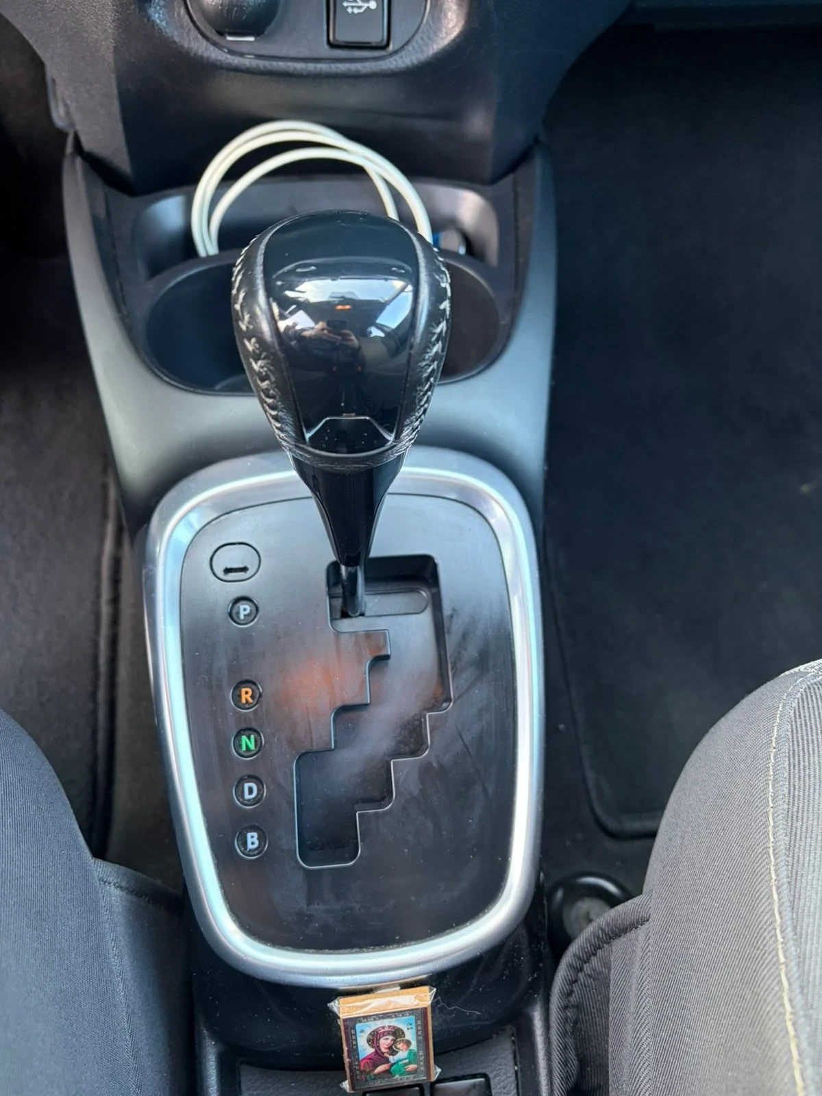 Toyota Yaris Hybrid 1, 5, снимка 7 - Автомобили и джипове - 56336675