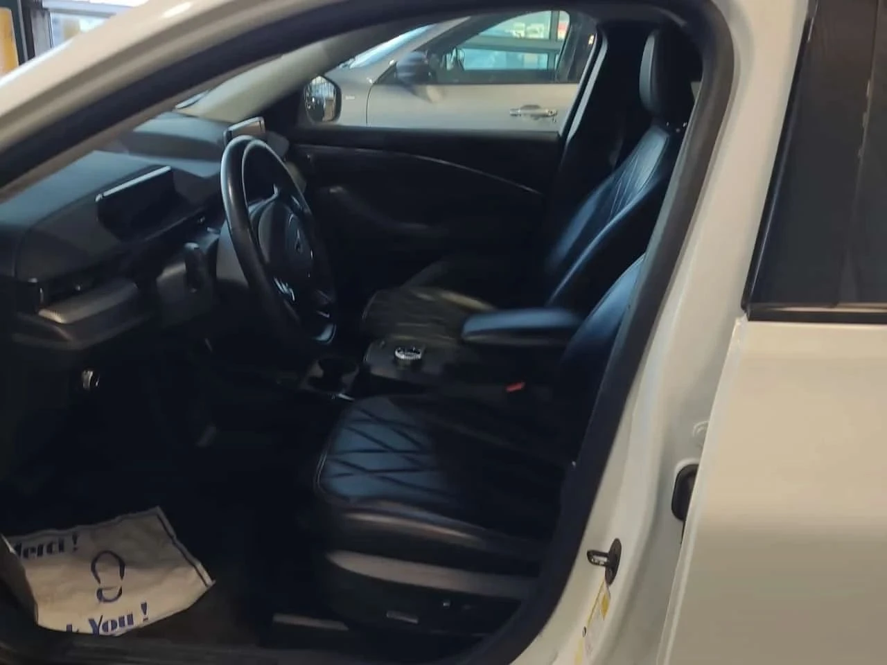 Ford Mustang Mach-E, снимка 6 - Автомобили и джипове - 56724365